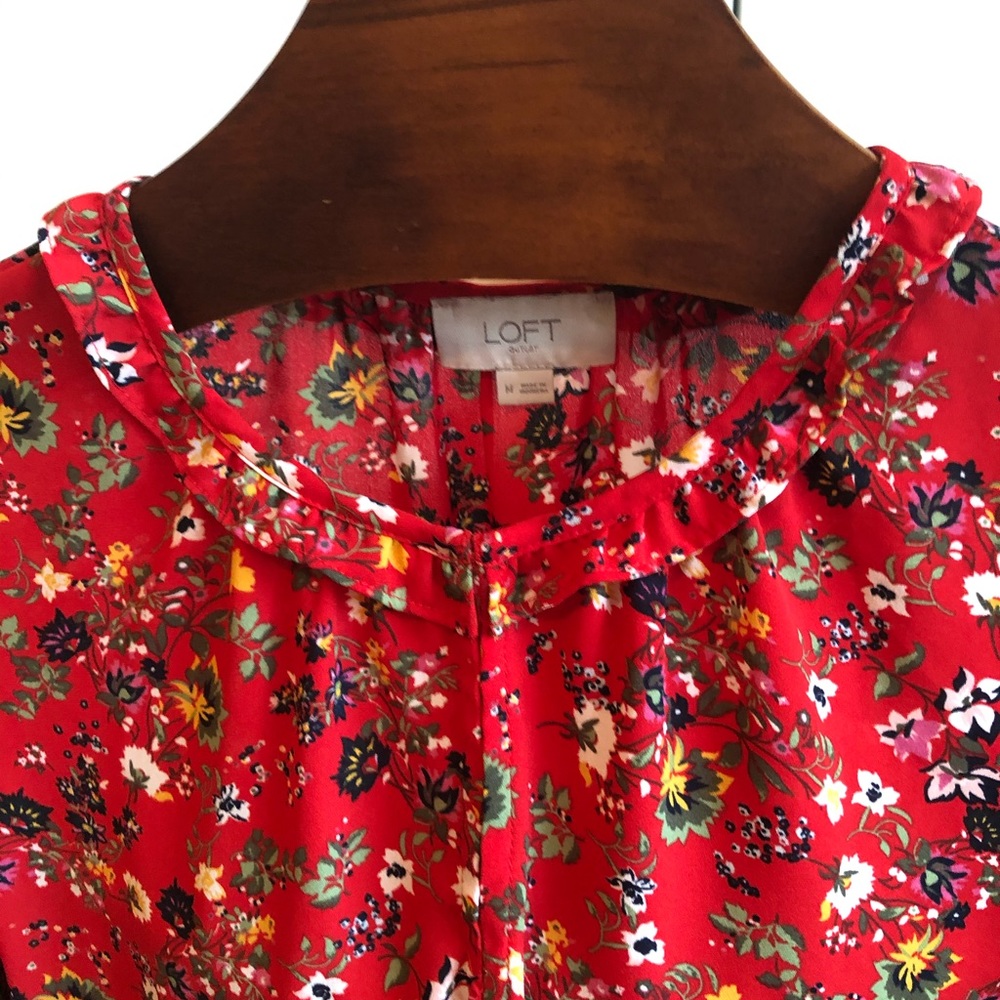 Loft floral beautiful blouse, size medium